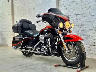 ② harley davidson cvo ultra classique flhtcuse2