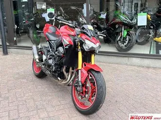 ② kawasaki z900 50th anniversary akrapovic performance