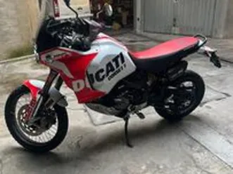 ducati desert x 2023