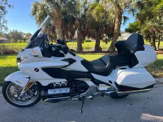 2018 honda goldwing gl1800 touring bike