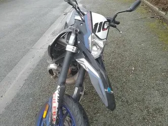 50 cc gilera smt drifting ( prix négociable )