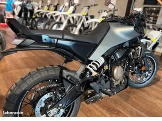 svartpilen 401 akrapovic de 2024