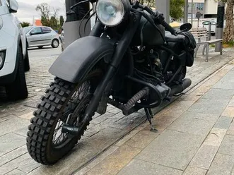moto ural retro solo