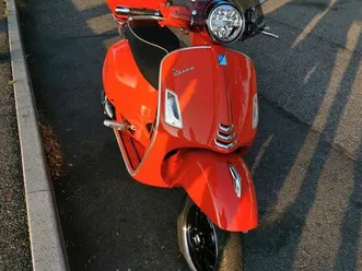 vespa 300 gts