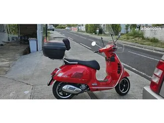 vespa 300 gts