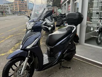 people s 125i abs topcase/windschild