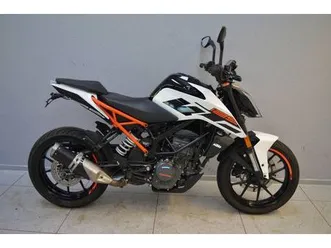 ktm 125 duke 2019 white (2.hand)