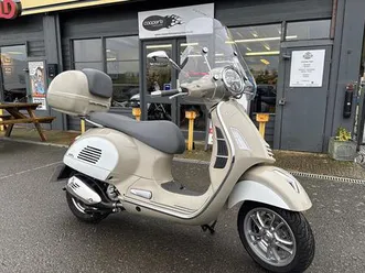 piaggio vespa gts 300 classic hpe 0.278 scooter automatic petrol 278 cc