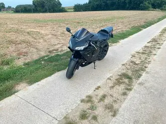 ② honda cbr 600 rr 2004