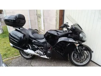 kawasaki 1400 gtr année 2011