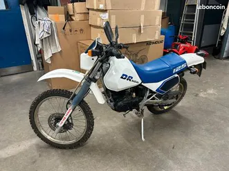 ◊ moto suzuki 125 dr ◊