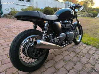 triumph thruxton