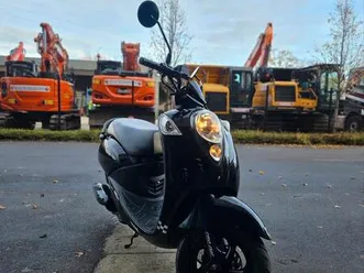 ② sym mio 50 cc classe b 4 temps 2009 - 9.482 km