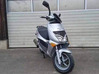 aprilia sr 150 roller sportroller