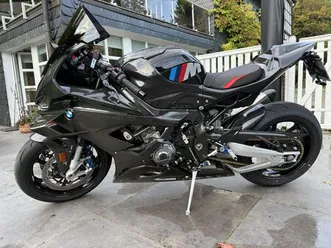bmw m 1000 rr