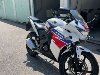 honda cbr 125r