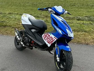 yamaha aerox rossi edition