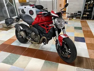 ducati monster 821 stripe, 18 000 km, 112 cv