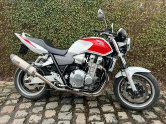 ② honda cb 1300