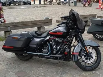 ② harley street glide cvo 2020