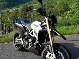 aprilia dorsoduro 750