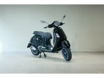 moto neuve: vespa gts 300 hpe super