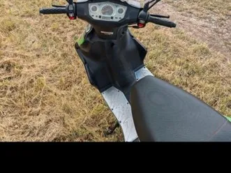 verkaufe meinen luxxon jackfire 50 ccm 2-takt roller (bj 2013).