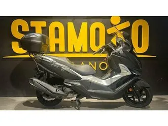 vendo sym cruisym 300 (2017 - 20) usata a milano (codice 9924219) - moto.it