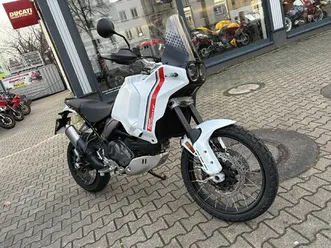 ducati desertx