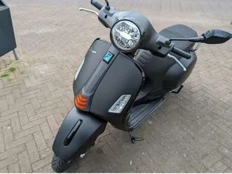 vespa gts super sport 300 zwart