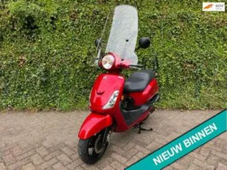 sym fiddle 2 red windscherm drager betaal met in3 — scooters | sym — marktplaats