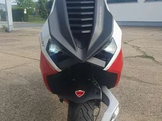 dragster 200 akrapovic kurzes heck - kennzeichentrã¤ger rizoma spiegel