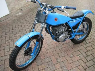 motorbikes & scooters