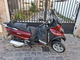 piaggio mp3 300