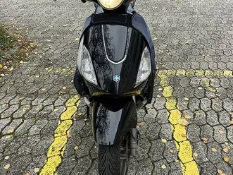 scooter piaggio fly 125