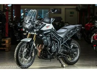 triumph tiger 800