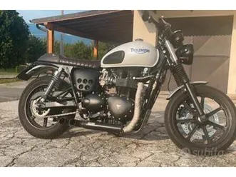 triumph bonneville - 2011