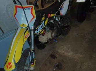 vend ou échange dirt 150 ycf