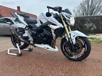 suzuki gsr 750