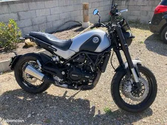 moto a2 benelli leoncino trail grise