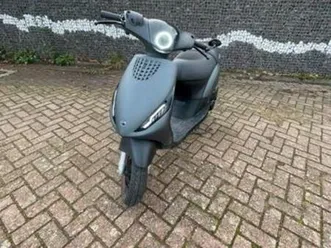 piaggio zip 2023 — scooters | piaggio — marktplaats