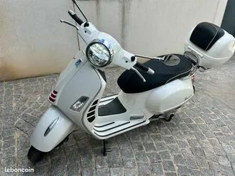 scooter vespa 125 gts