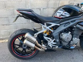 triumph speed triple 1200 rs