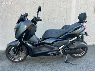 yamaha x-max 125 tech max – état irréprochable, box fermé