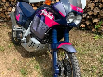 africain twin 750 rd04