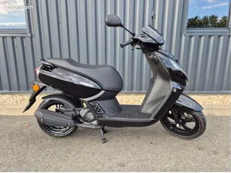scooter kisbee noir 4t