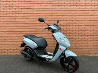 peugeot kisbee rs 4t 2020 nieuwstaat — scooters | peugeot — marktplaats