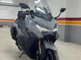 yamaha tmax 560 2025 techmax gris nardo