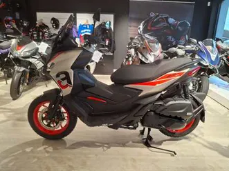 aprilia sr gt 125 - savana grey - ihned skladem