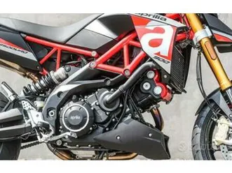 aprilia dorsoduro 900